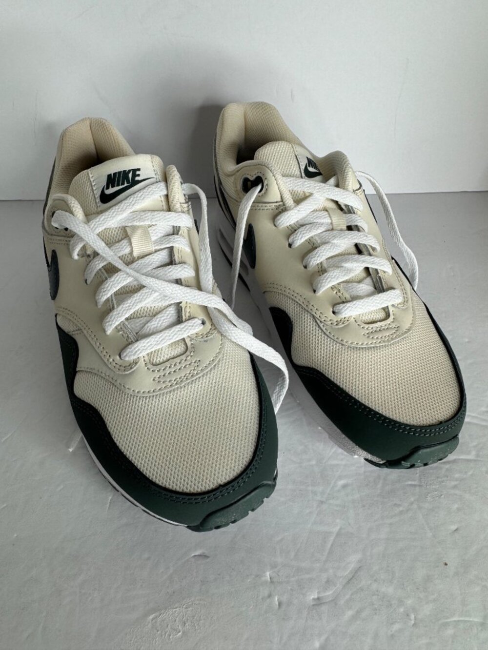 Nike Air Max 1 Pale Ivory Vintage Green Sneakers Boys US 6 Youth EU 38.5 NIB - Picture 5 of 9
